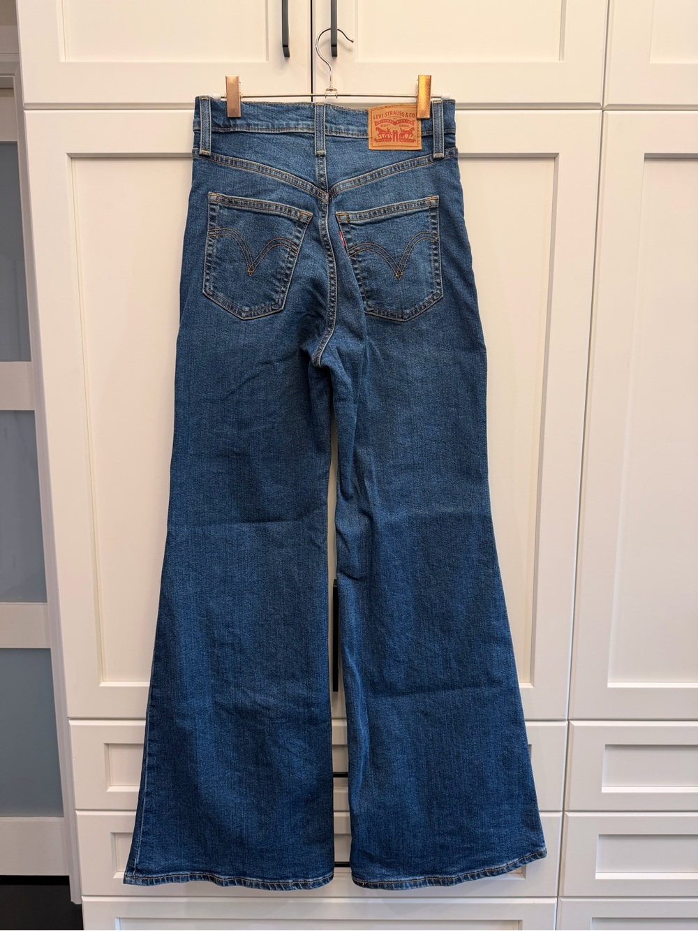 Levi’s Ribcage Bell High Rise Flare Jeans 👖✨ - Picture 2 of 6